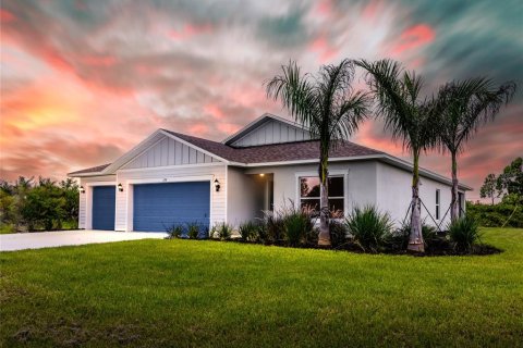 House in Rotonda, Florida 4 bedrooms, 157.1 sq.m. № 1528871 - photo 1