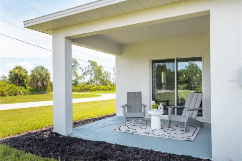 House in Rotonda, Florida 4 bedrooms, 157.1 sq.m. № 1528871 - photo 20