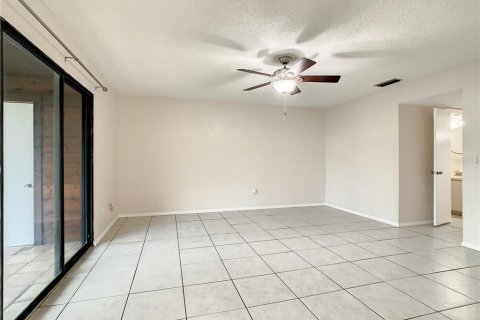 Touwnhouse à vendre à Edgewater, Floride: 2 chambres, 93.65 m2 № 2099063 - photo 9
