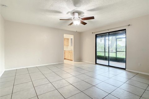 Touwnhouse à vendre à Edgewater, Floride: 2 chambres, 93.65 m2 № 2099063 - photo 5