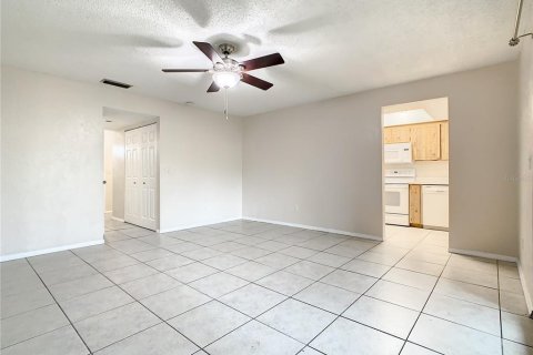 Touwnhouse à vendre à Edgewater, Floride: 2 chambres, 93.65 m2 № 2099063 - photo 4