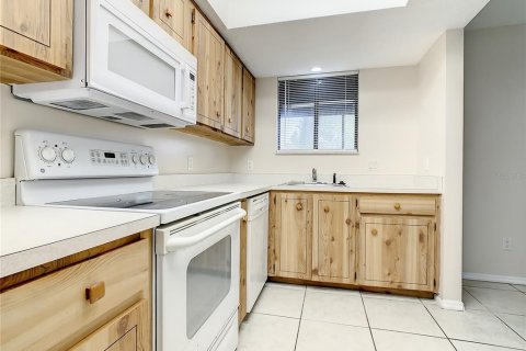 Touwnhouse à vendre à Edgewater, Floride: 2 chambres, 93.65 m2 № 2099063 - photo 6