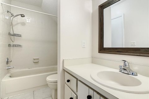 Touwnhouse à vendre à Edgewater, Floride: 2 chambres, 93.65 m2 № 2099063 - photo 11