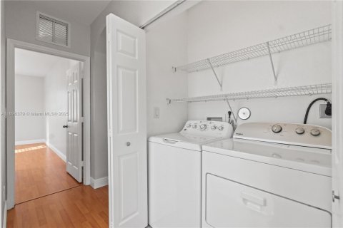 Condominio en alquiler en Homestead, Florida, 3 dormitorios, 98.66 m2 № 1949332 - foto 29