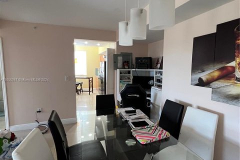 Купить кондоминиум в Майами, Флорида 2 спальни, 104.05м2, № 1984819 - фото 4