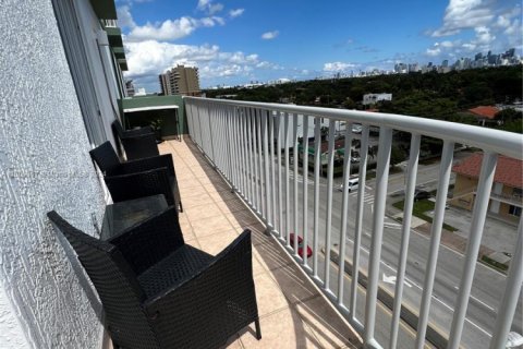 Купить кондоминиум в Майами, Флорида 2 спальни, 104.05м2, № 1984819 - фото 18