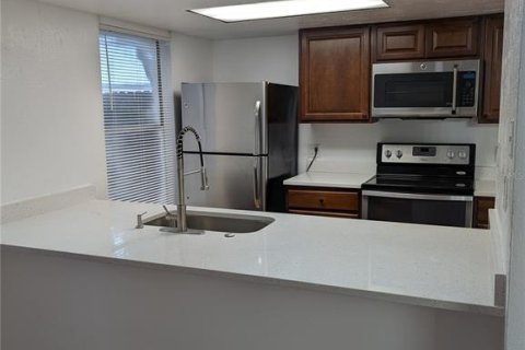 Touwnhouse à louer à Orlando, Floride: 2 chambres, 109.07 m2 № 2100595 - photo 15