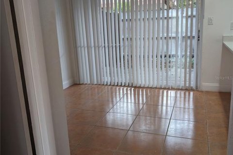 Touwnhouse à louer à Orlando, Floride: 2 chambres, 109.07 m2 № 2100595 - photo 12