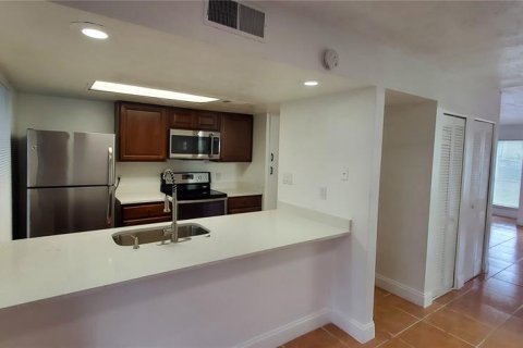 Touwnhouse à louer à Orlando, Floride: 2 chambres, 109.07 m2 № 2100595 - photo 4