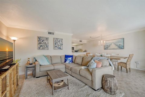 Condo in Sarasota, Florida, 2 bedrooms  № 2111814 - photo 19