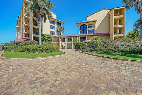 Condo in Sarasota, Florida, 2 bedrooms  № 2111814 - photo 4