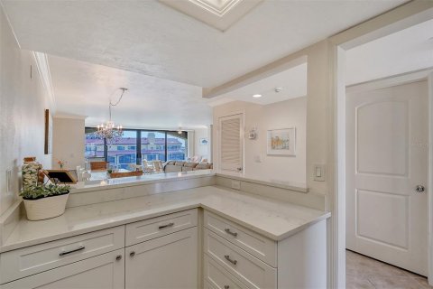 Condo in Sarasota, Florida, 2 bedrooms  № 2111814 - photo 26