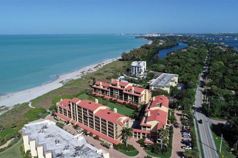 Condo in Sarasota, Florida, 2 bedrooms  № 2111814 - photo 3