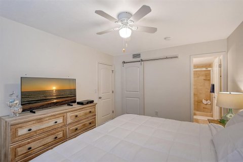 Condo in Sarasota, Florida, 2 bedrooms  № 2111814 - photo 28