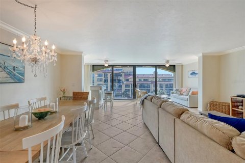 Condo in Sarasota, Florida, 2 bedrooms  № 2111814 - photo 10