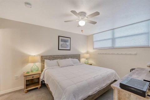 Condo in Sarasota, Florida, 2 bedrooms  № 2111814 - photo 27