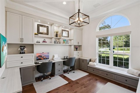House in Longwood, Florida 4 bedrooms, 427.72 sq.m. № 2394224 - photo 4