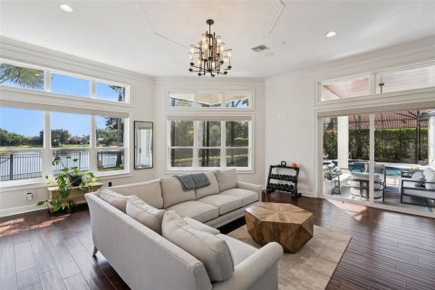 House in Longwood, Florida 4 bedrooms, 427.72 sq.m. № 2394224 - photo 29