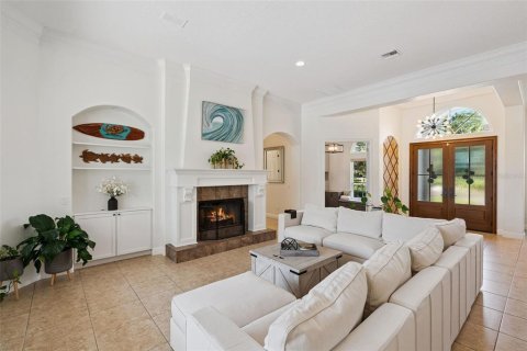 House in Longwood, Florida 4 bedrooms, 427.72 sq.m. № 2394224 - photo 12