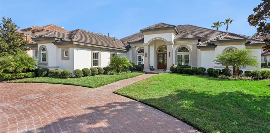 House in Longwood, Florida 4 bedrooms, 427.72 sq.m. № 2394224