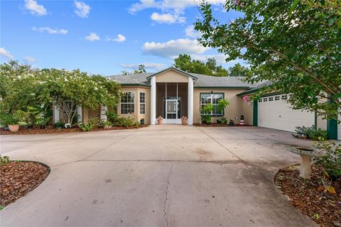 House in Ocala, Florida 4 bedrooms, 278.71 sq.m. № 1885342 - photo 2