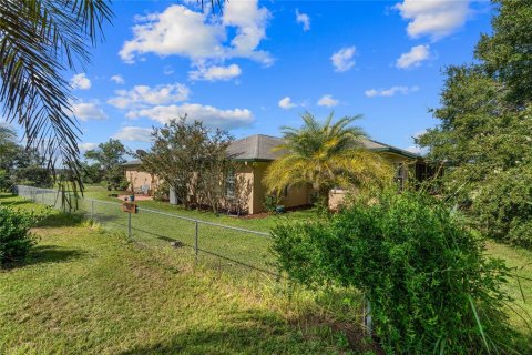 House in Ocala, Florida 4 bedrooms, 278.71 sq.m. № 1885342 - photo 13