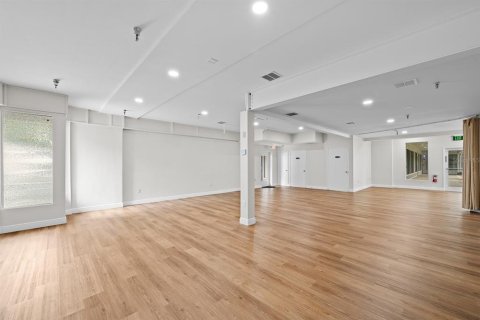Снять в аренду коммерческую недвижимость в Гейнсвилл, Флорида 198.25м2, № 1885773 - фото 11