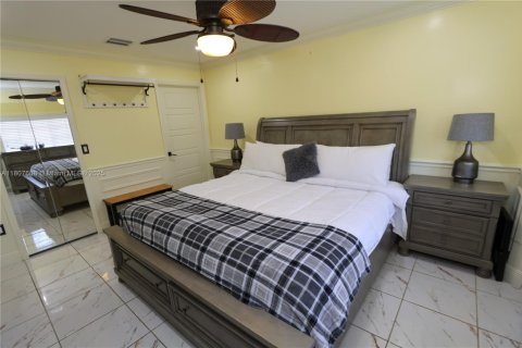Casa en venta en Miami, Florida, 3 dormitorios, 153.66 m2 № 1865134 - foto 29