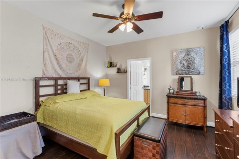 Купить таунхаус в Пемброк-Пайнс, Флорида 3 спальни, 178.74м2, № 1962688 - фото 26