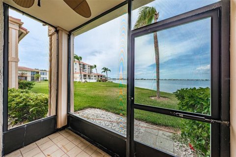 Copropriété à vendre à Saint Petersburg, Floride: 2 chambres, 85.01 m2 № 1902922 - photo 6