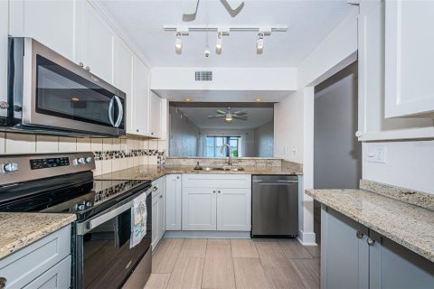 Copropriété à vendre à Saint Petersburg, Floride: 2 chambres, 85.01 m2 № 1902922 - photo 9