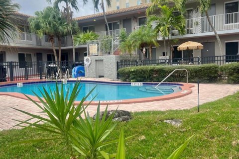 Apartment in Pompano Beach, Florida 2 bedrooms, 91.97 sq.m. № 2281256