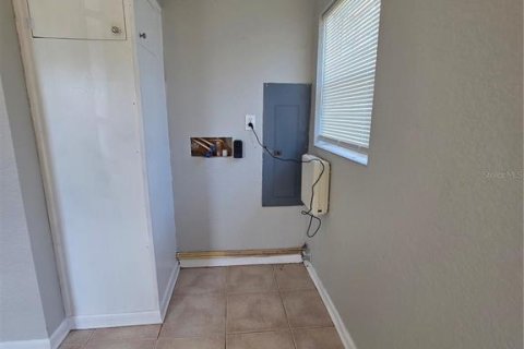 House in Lakeland, Florida 2 bedrooms, 75.99 sq.m. № 1908856 - photo 3