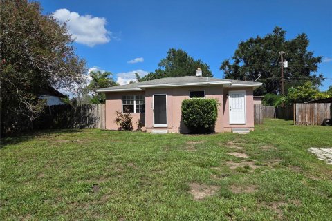 House in Lakeland, Florida 2 bedrooms, 75.99 sq.m. № 1908856 - photo 1