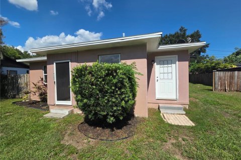 House in Lakeland, Florida 2 bedrooms, 75.99 sq.m. № 1908856 - photo 2