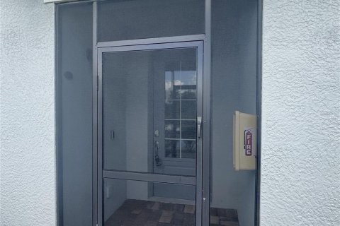 Townhouse in Punta Gorda, Florida 3 bedrooms, 196.02 sq.m. № 1913985 - photo 4