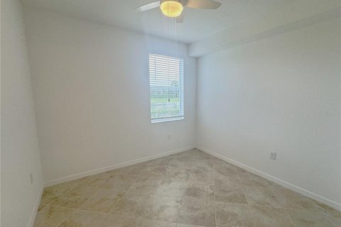 Townhouse in Punta Gorda, Florida 3 bedrooms, 196.02 sq.m. № 1913985 - photo 14