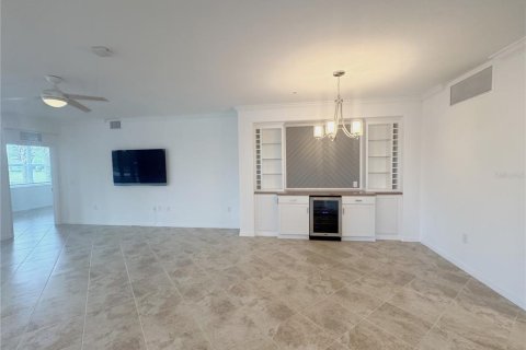 Townhouse in Punta Gorda, Florida 3 bedrooms, 196.02 sq.m. № 1913985 - photo 7
