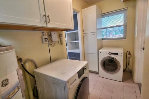 Casa en alquiler en Maitland, Florida, 3 dormitorios, 140.19 m2 № 1853558 - foto 11