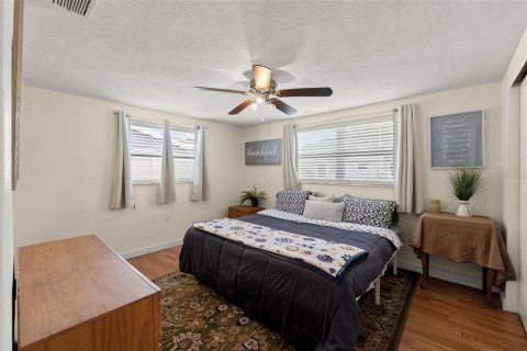 Villa ou maison à louer à Port Richey, Floride: 3 chambres, 112.41 m2 № 2386346 - photo 3