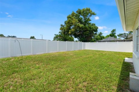 Villa ou maison à louer à Port Richey, Floride: 3 chambres, 112.41 m2 № 2386346 - photo 17