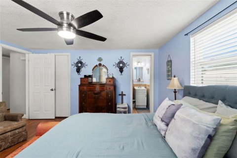 Villa ou maison à louer à Port Richey, Floride: 3 chambres, 112.41 m2 № 2386346 - photo 8