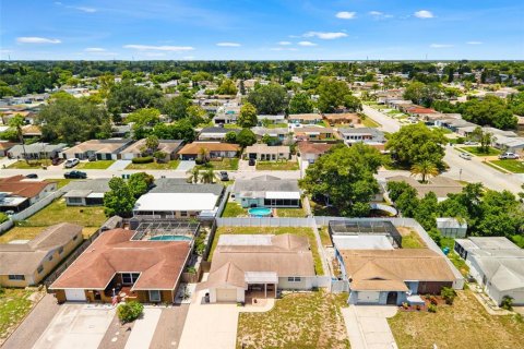 Villa ou maison à louer à Port Richey, Floride: 3 chambres, 112.41 m2 № 2386346 - photo 27