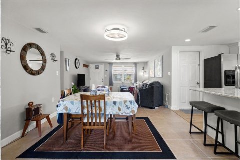 Villa ou maison à louer à Port Richey, Floride: 3 chambres, 112.41 m2 № 2386346 - photo 23
