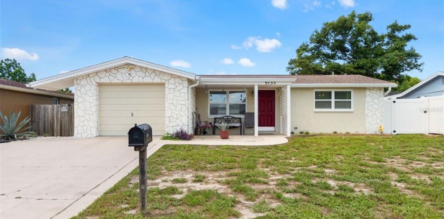 Villa ou maison à Port Richey, Floride 3 chambres, 112.41 m2 № 2386346