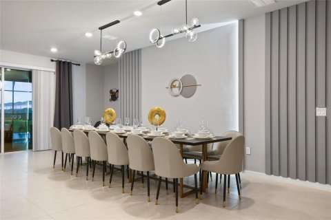 Villa ou maison à vendre à Davenport, Floride: 10 chambres, 408.68 m2 № 2096253 - photo 14