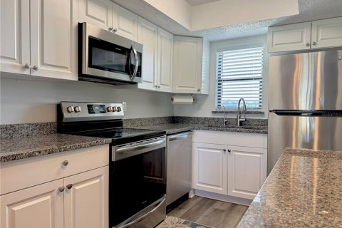 Copropriété à vendre à Sebring, Floride: 2 chambres, 105.54 m2 № 2214533 - photo 9