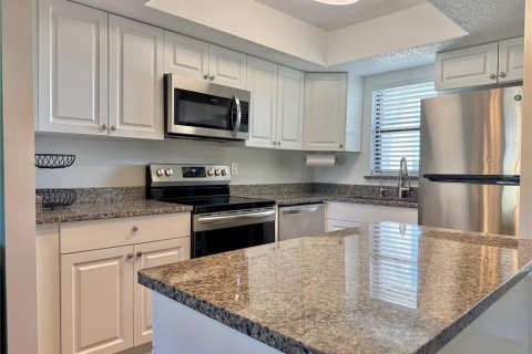 Copropriété à vendre à Sebring, Floride: 2 chambres, 105.54 m2 № 2214533 - photo 13