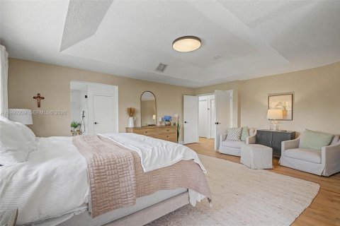 House in Pembroke Pines, Florida 4 bedrooms, 276.2 sq.m. № 2059070 - photo 22