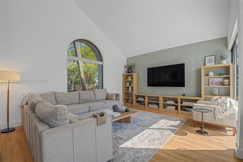 House in Pembroke Pines, Florida 4 bedrooms, 276.2 sq.m. № 2059070 - photo 9